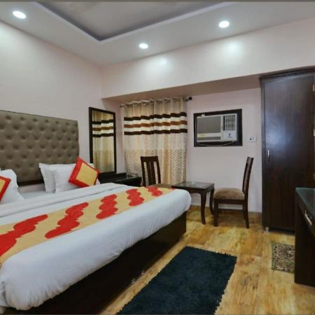 Hotel Green Snapper'100 M From Delhi University Near Isbt Kashmiri Gate Нью-Дели Экстерьер фото