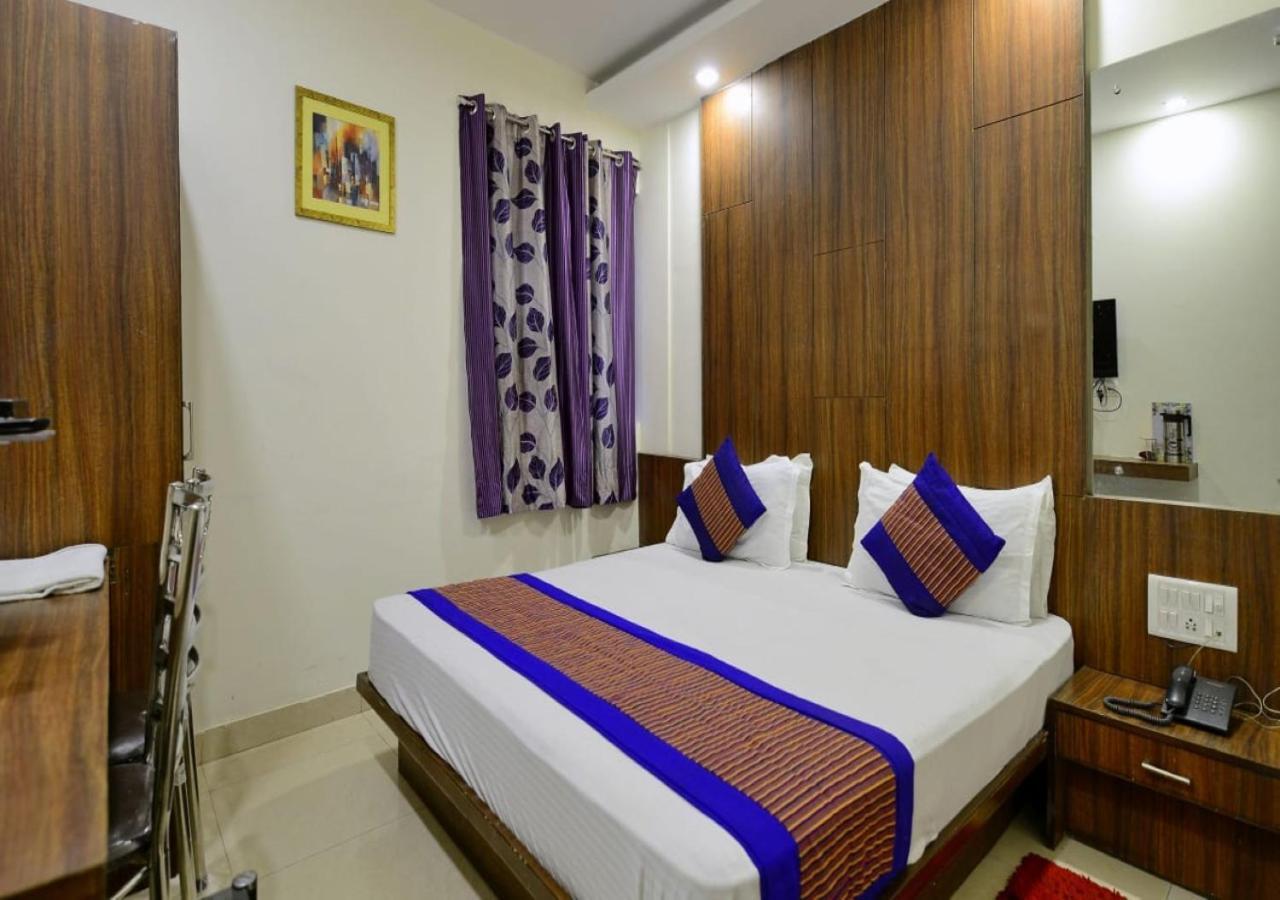Hotel Green Snapper'100 M From Delhi University Near Isbt Kashmiri Gate Нью-Дели Экстерьер фото